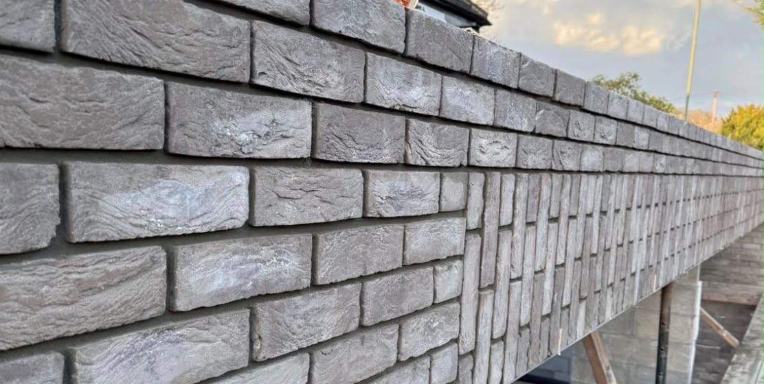 Brick patio walls built by BBK Brickwork